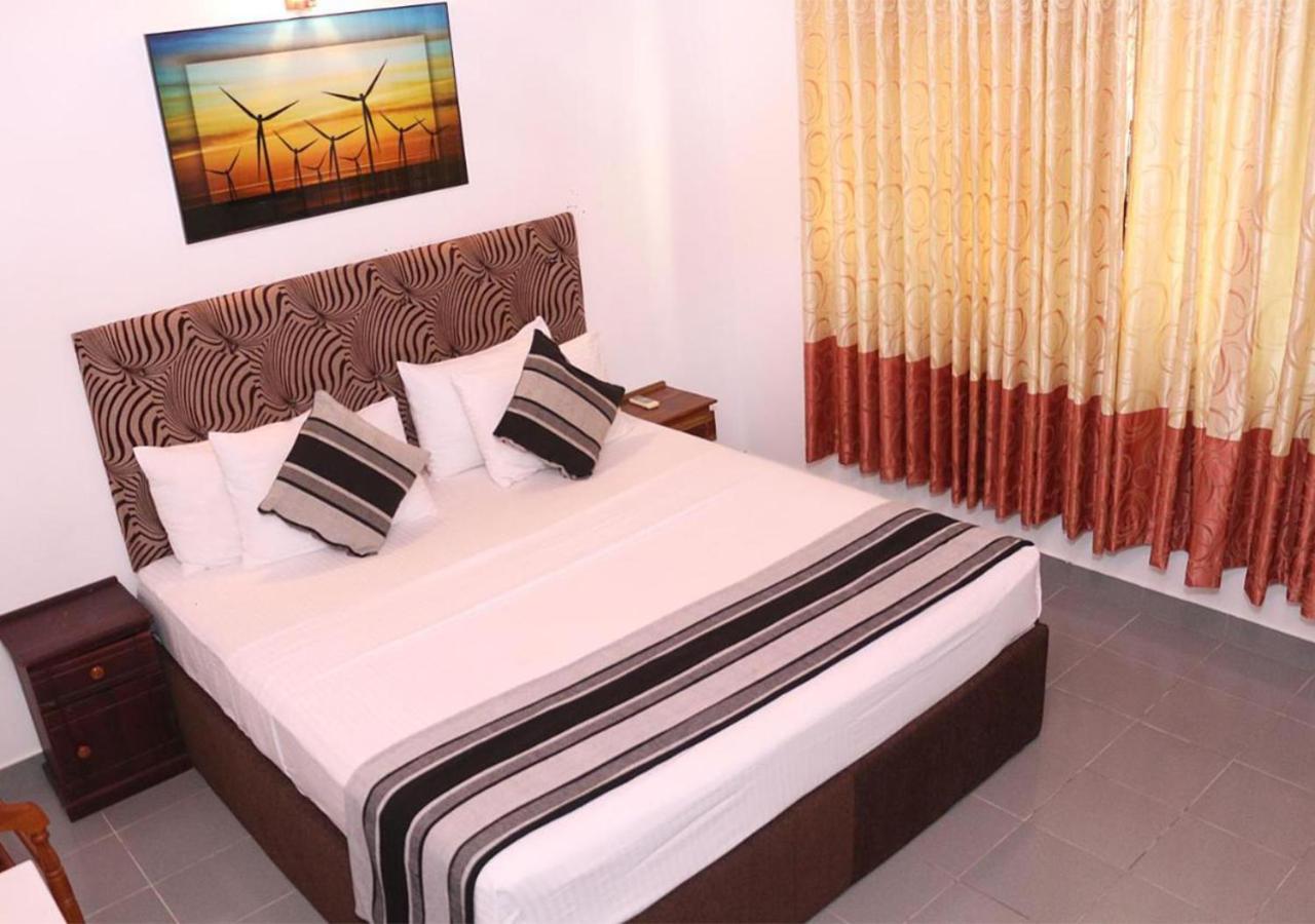 Cozy Inn Negombo Exterior photo