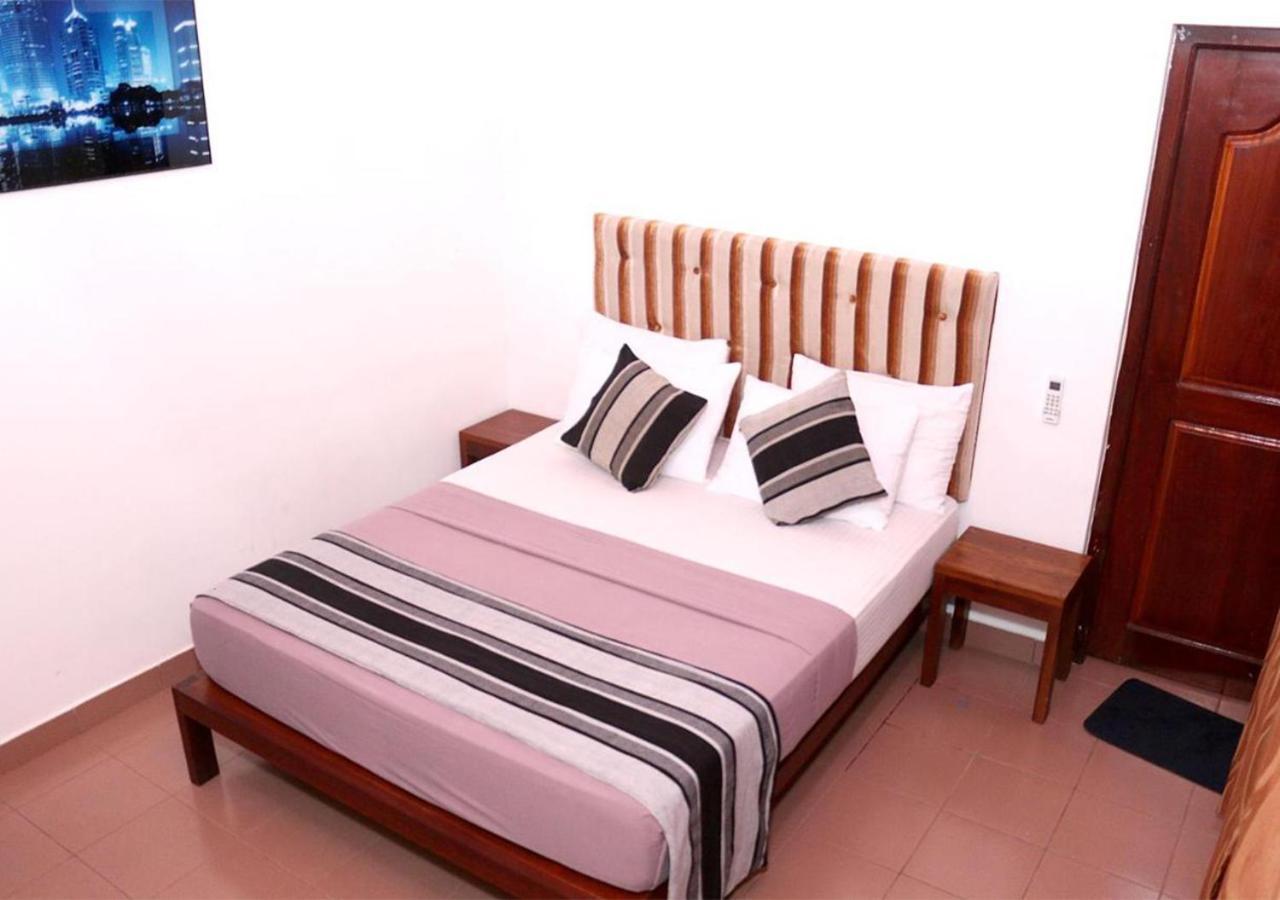 Cozy Inn Negombo Exterior photo