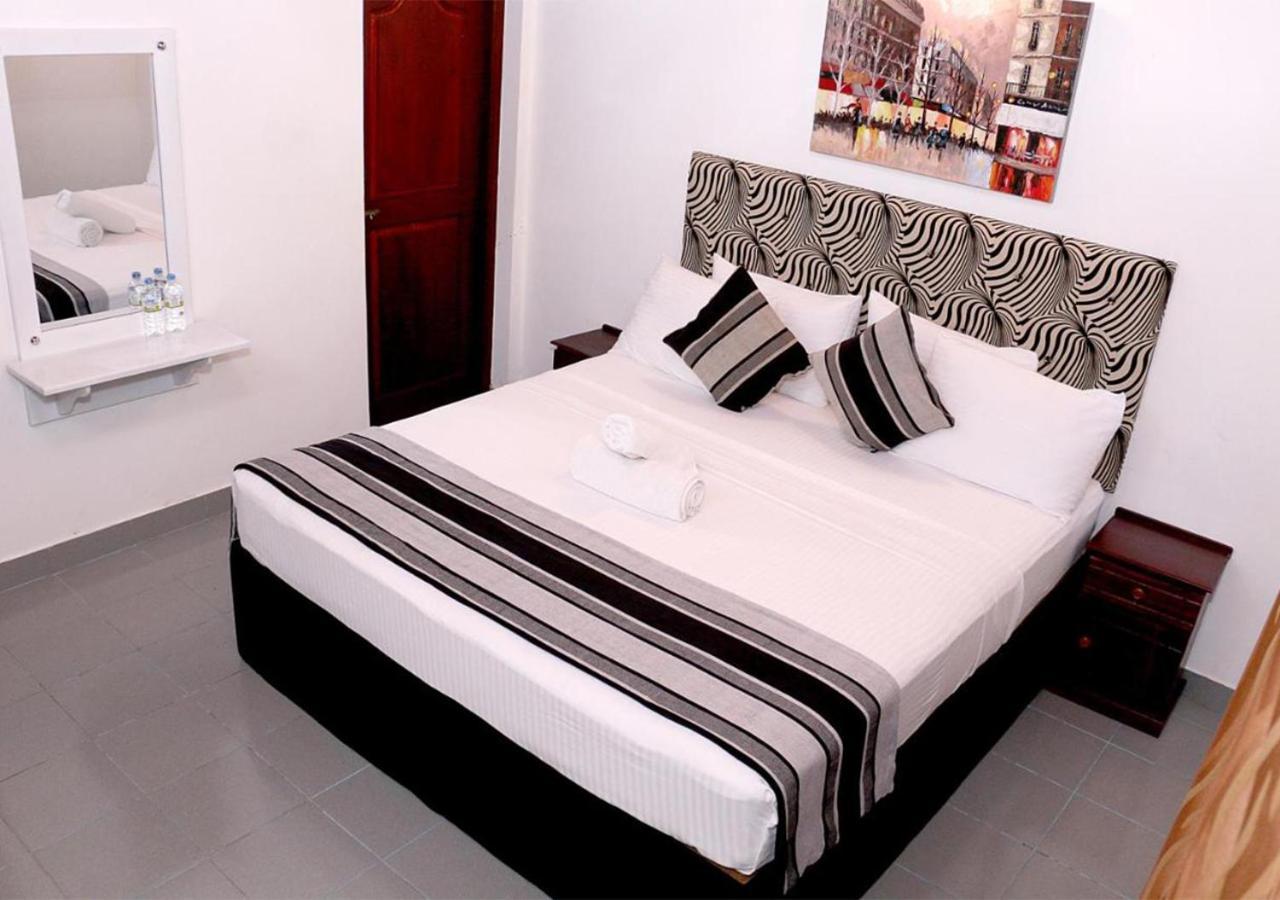 Cozy Inn Negombo Exterior photo